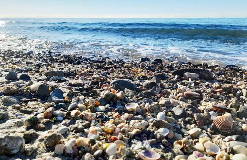 Apartment with pool near the beach - Photo 24