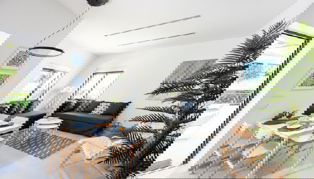 Cozy Corner Luxury Apartments - Photo 1, Primary image