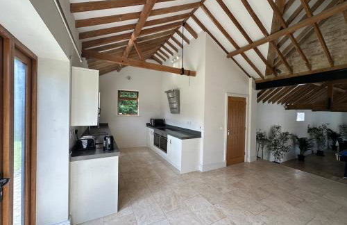 character filled barn renovation - Foto 37