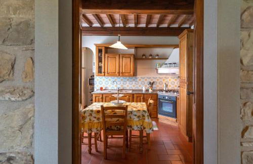Experience the charm of Tenuta Le Caselle, a cozy farmhouse surrounded by nature and comfort! - Foto 12