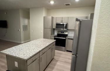 Cozy 2BHK Getaway in Cedar Park - Photo 3