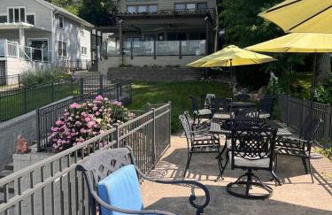 Eagle Lake Paradise! Close to ND! Sunset! Hot Tub! - Foto 17