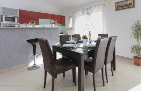 Three-Bedroom Apartment In Donja Ostrvica - Photo 26