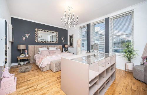 Caledonia House- Luxurious Sea View House Near Edinburgh by Urban Haggis Stays - Foto 1