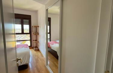 Cálido apartamento con PISCINA y garaje - Foto 12