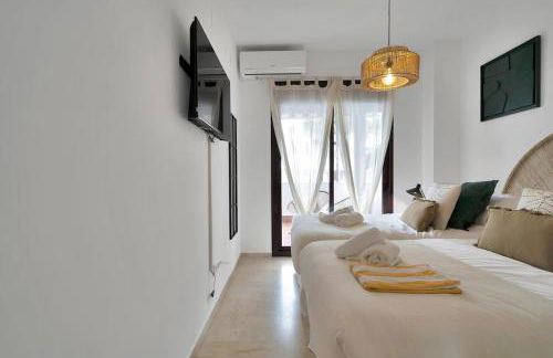 Elegance and luxury with a pool in Miraflores Golf - CASA GOLF RIVIERA PARK 3 2 E - Photo 37