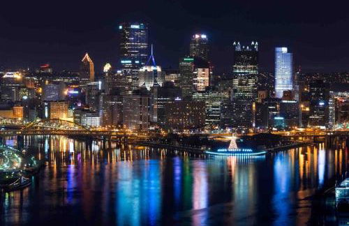 Family-Friendly 4BR Retreat Sleeps 12, Private Yard, Garage, Close to Stadiums, Casino & Downtown - Foto 63