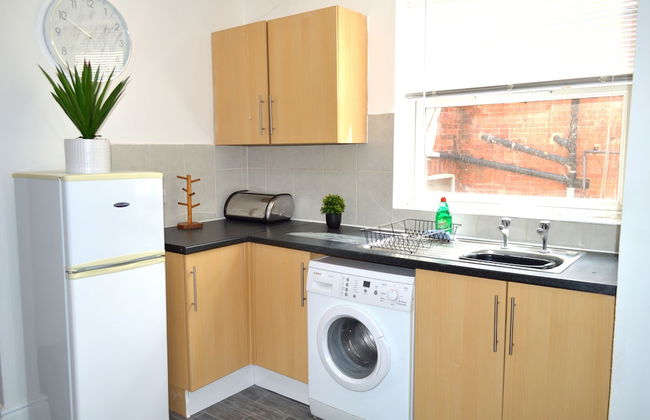 Beautiful Two-bed Apartment With Driveway Parking - Foto 16