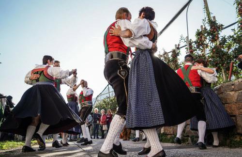 Schmitte am Sonnenwirtsplatz Eppan in South Tyrol, perfect starting point for bike and hike - Foto 22