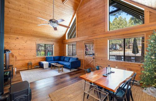 Stylish Cozy Cabin Retreat in Munds Park - Foto 2