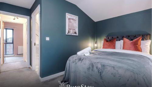 Spacious 5-bedroom Contractor House Sleeps 7 with Parking by PureStay - Foto 3