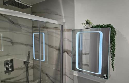 Homely 6 bed Cottage 30 mins to Heathrow, London, Legoland, Windsor Castle - Photo 50