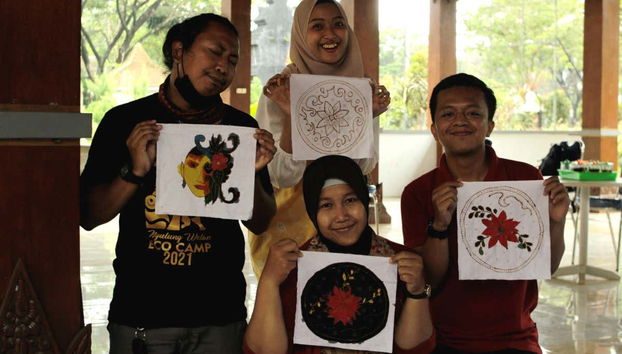 Motivi realizzati con il batik