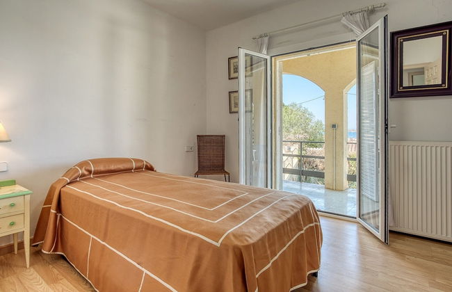 House in Roses With Pool Near La Punta Beach - Photo 4