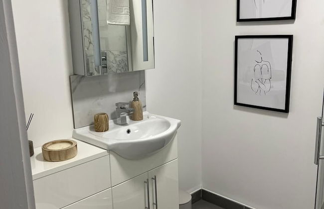 Peak Willow Apartments - Photo 8