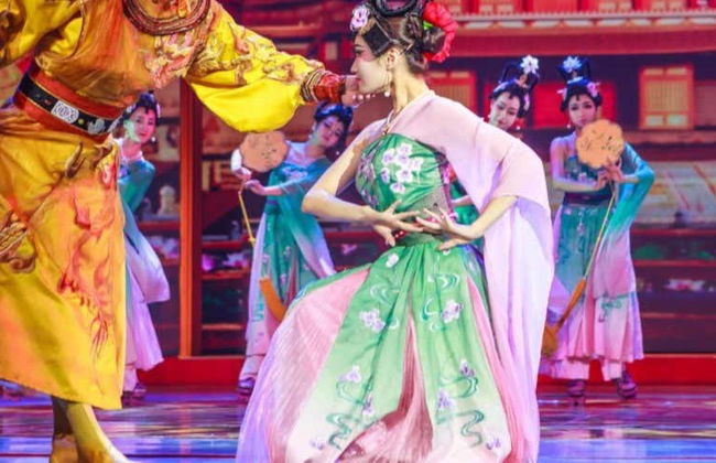 Traditional Chinese Dinner & Folk Show - Photo 1