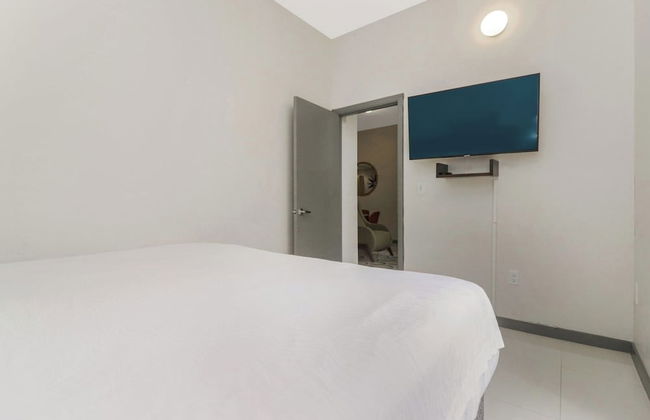 Roami at Habitat Brickell - Photo 60