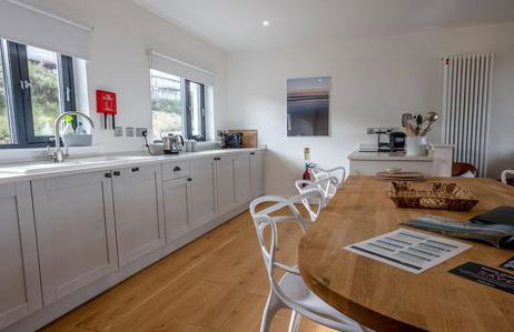 Cottage 15 by Together Travel - 3-Bedroom Coastal Retreat - Foto 1