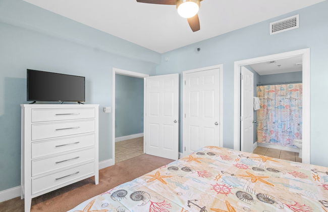 Laketown Wharf by Book That Condo - Foto 67