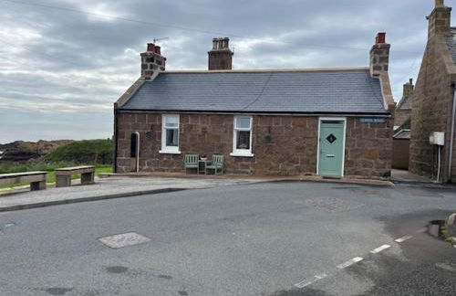 Seaside Cottage Retreat in Peterhead - Photo 12