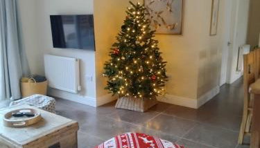 Luxury 5 bedroom house - sleeps 10 - Foto 2