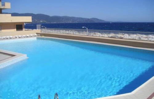 FACE MER ENTRE PLAGE ET MARINA - Foto 42