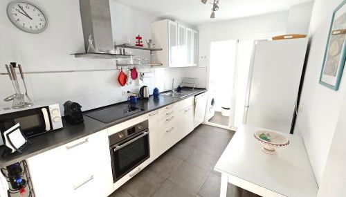 Casa María Apartamento Centrico con Terraza - Photo 5, stove, dishwasher