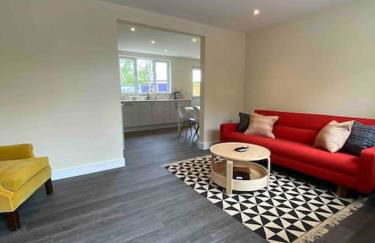 Larks Leaze Lodge, Steeple Ashton, Wiltshire - Photo 18