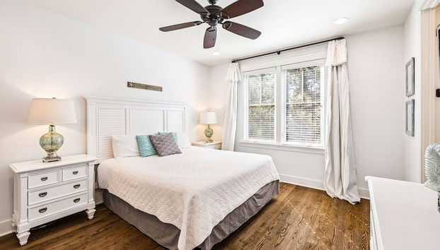 'seas The Day' In Watercolor Beach 5 Bdrm/slps 10 Steps To Dragonfly Pool! 5 Bedroom Home by RedAwning - Foto 5, Habitación