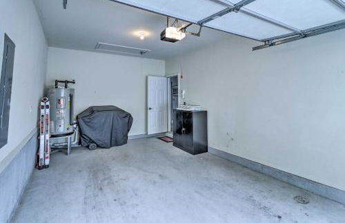 Indoor Pool and Golf Course Views Lake Lure Condo! - Foto 20