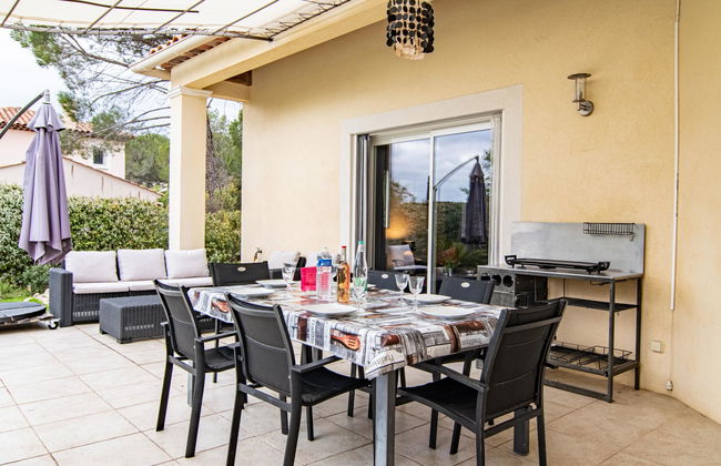 3 bedroom House in Bagnols-en-Forêt with private pool and garden - Photo 2