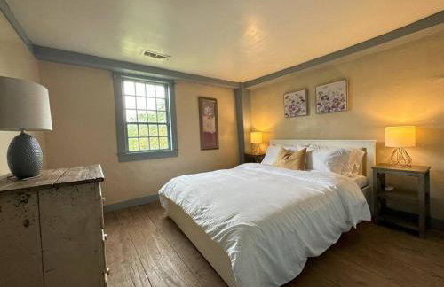 Historic Farm on 96 Acres! - Foto 12