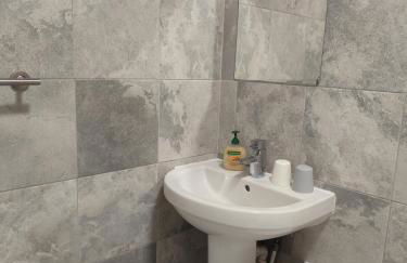 Edinburgh Old Town - Photo 4