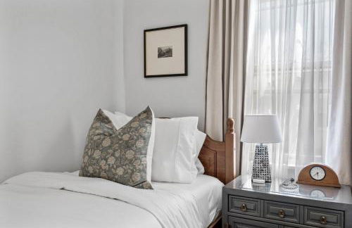 Timeless Tudor I Cozy & Stylish - Foto 12