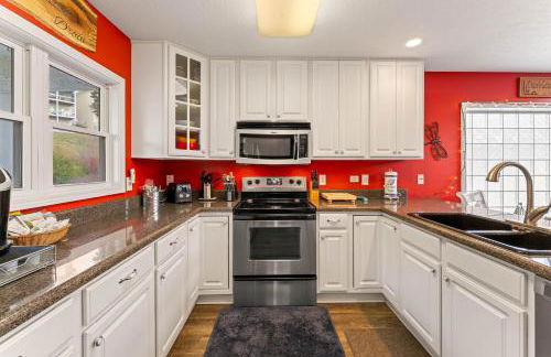 Family-friendly Home Hot Tub Lake View & Pool Access - Foto 2