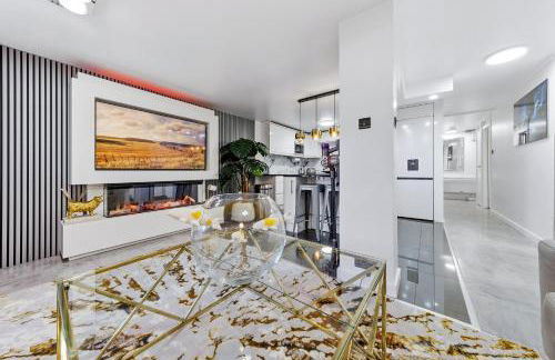 New Modern Hybrid 4 Bedrooms 7 Bed apartment 12 guest capacity - Foto 51