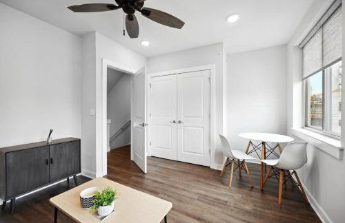 Luxurious Condo with Rooftop and Parking near University City - Foto 15