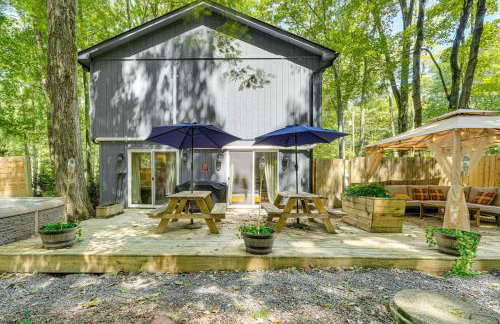 Private Hot Tub Tree-Lined Poconos Home! - Foto 29