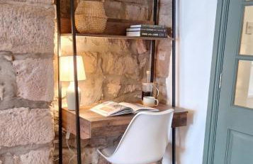 Historic 1629 May Cottage with Hot Tub - Photo 5