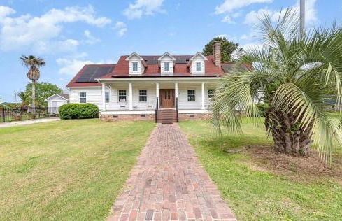 Paradise on Ocean Waterway Huge 5000 sq ft w Private Pool, Boat Dock, Grand Piano, Game Tables, BBQ, 1 acre Yard, Crib, Sleeps 34 - Photo 23