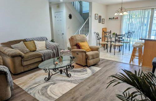 5 Minutes to South Bay Beaches! Private 2 bedroom 2 bath 2 level home with patio Excellent value! - Foto 27