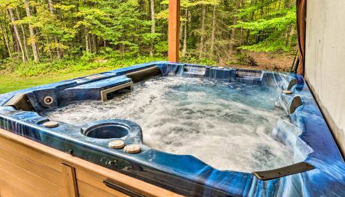Secluded 2BR Cabin w Hot Tub, Pond, Trails, WiFi - Foto 4
