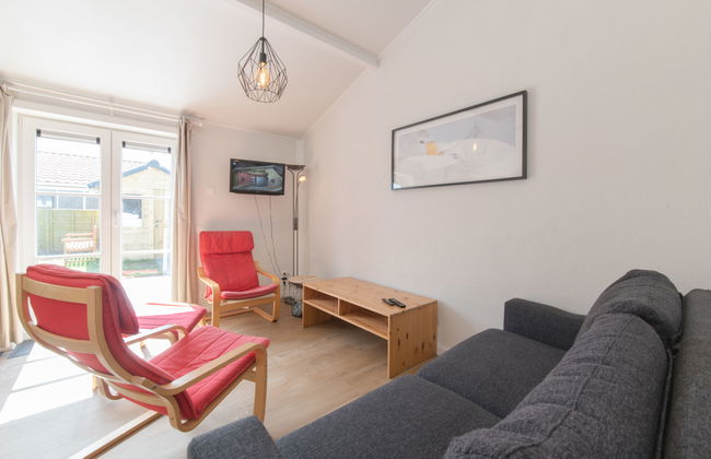 Duinenhuisje 25 parking and shared pool - Photo 7