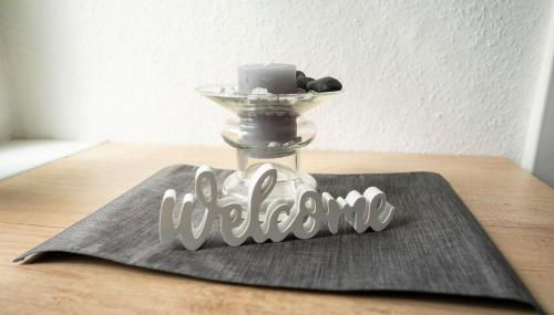 MD-4 Dodendorfer 88 - Nähe Uni Klinik - 2 Schlafzimmer - Smart TV - Schlafsofa -Voll ausgestattet - Foto 2