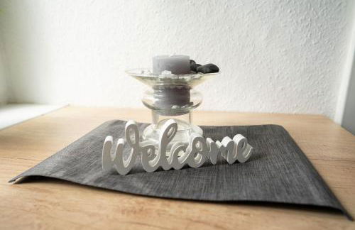 MD-4 Dodendorfer 88 - Nähe Uni Klinik - 2 Schlafzimmer - Smart TV - Schlafsofa -Voll ausgestattet - Foto 2