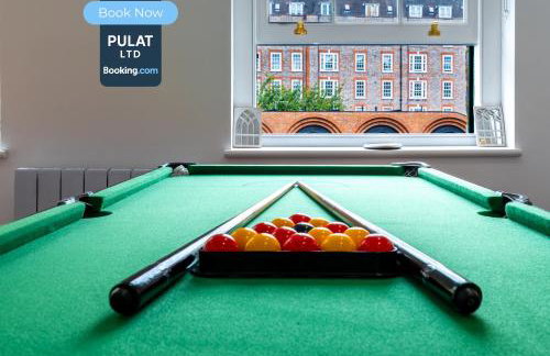 3BR Flat By Pulat Short Lets & Serviced Accommodation London With Pool Table, SmartTV & AC - Foto 32