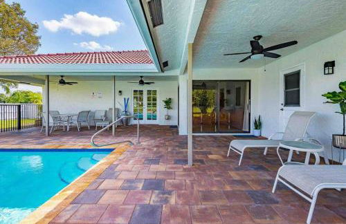 4/3.5 House with pool- Boynton Beach, FL. - Photo 2