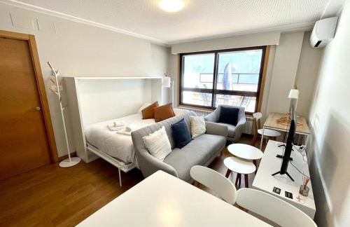 Estudio céntrico 2 con terraza y parking privado - Foto 4