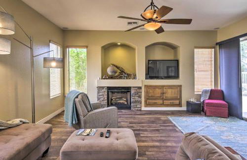 Pool Table, Yard and Grill Luxe Queen Creek Escape - Foto 5