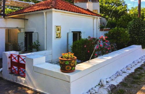 Blumenhaus (Spiti Louloudia) - Foto 1